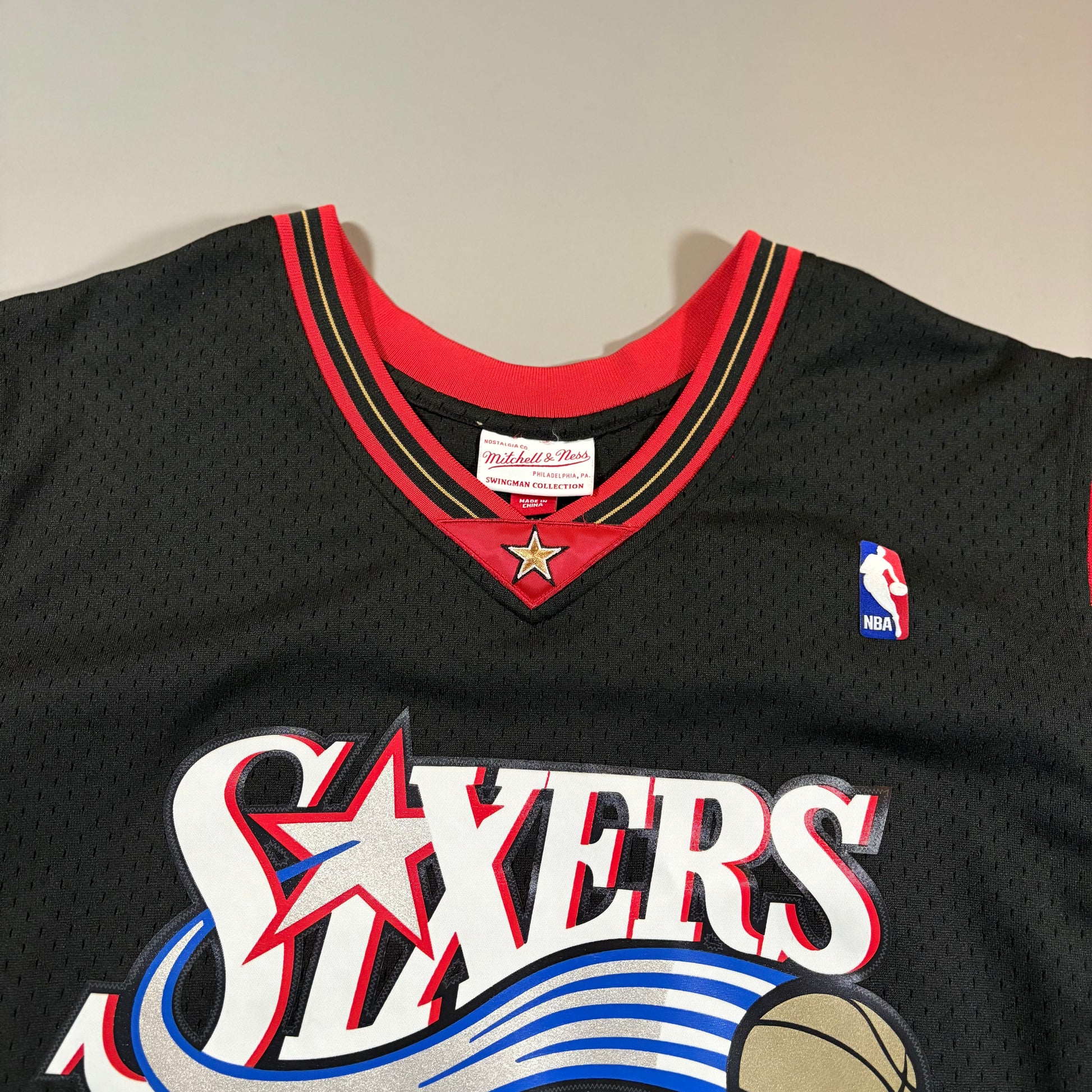 Mitchell & Ness 76ers Allen Iverson Hardwood Classics Jersey 2XL